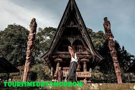 Liburan Sambil Belajar Budaya Batak Toba di Huta Siallagan